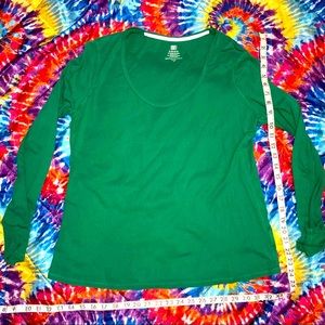 Kelly Green Shirt with Scoop Neck